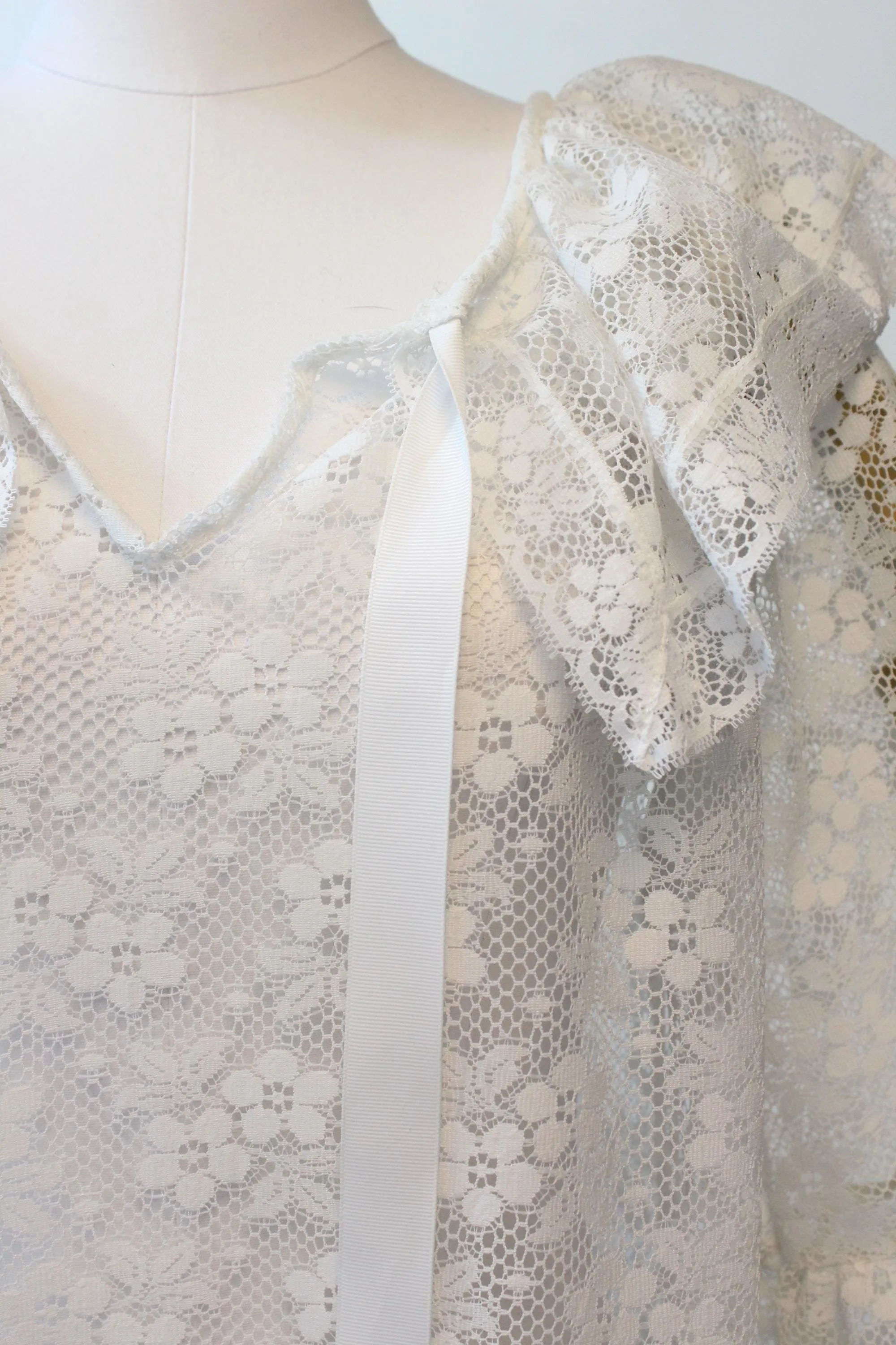 1970s DAVID BROWN white lace lounge dress medium | new fall winter