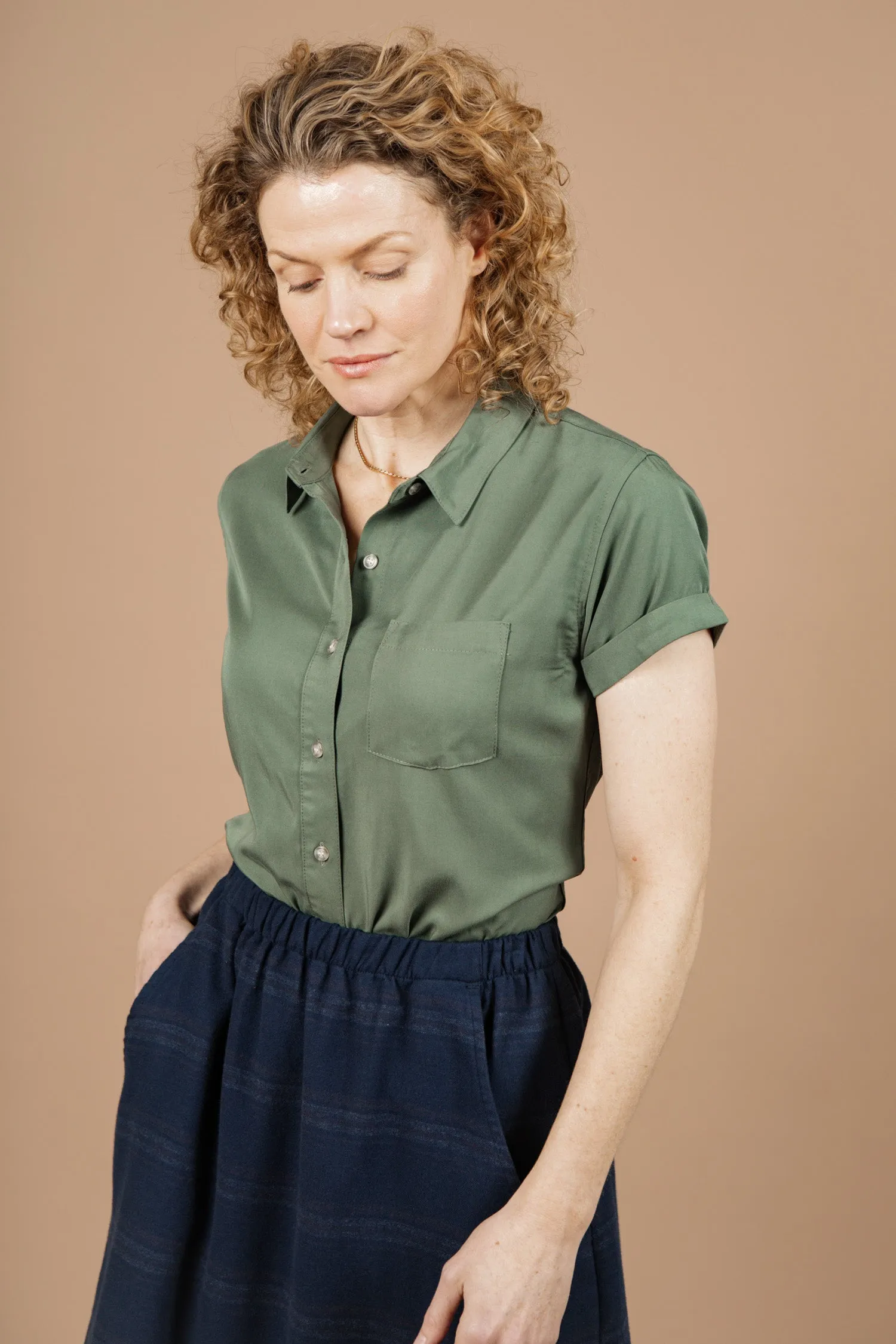 Bea Shirt / Dark Sage