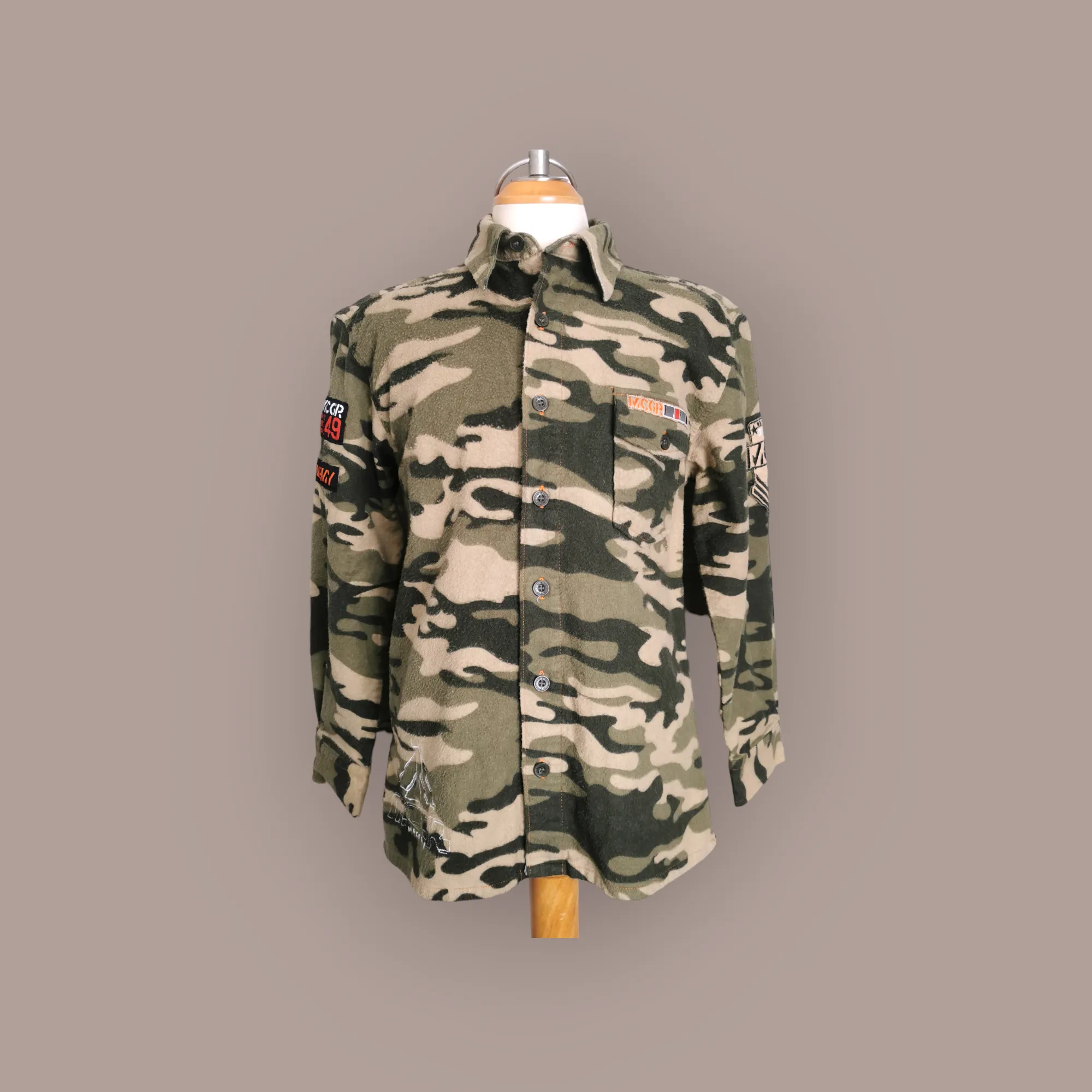 BOY SIZE MEDIUM (10/12 YEARS) - MCGR, Long-sleeved Flannel Top VGUC B3