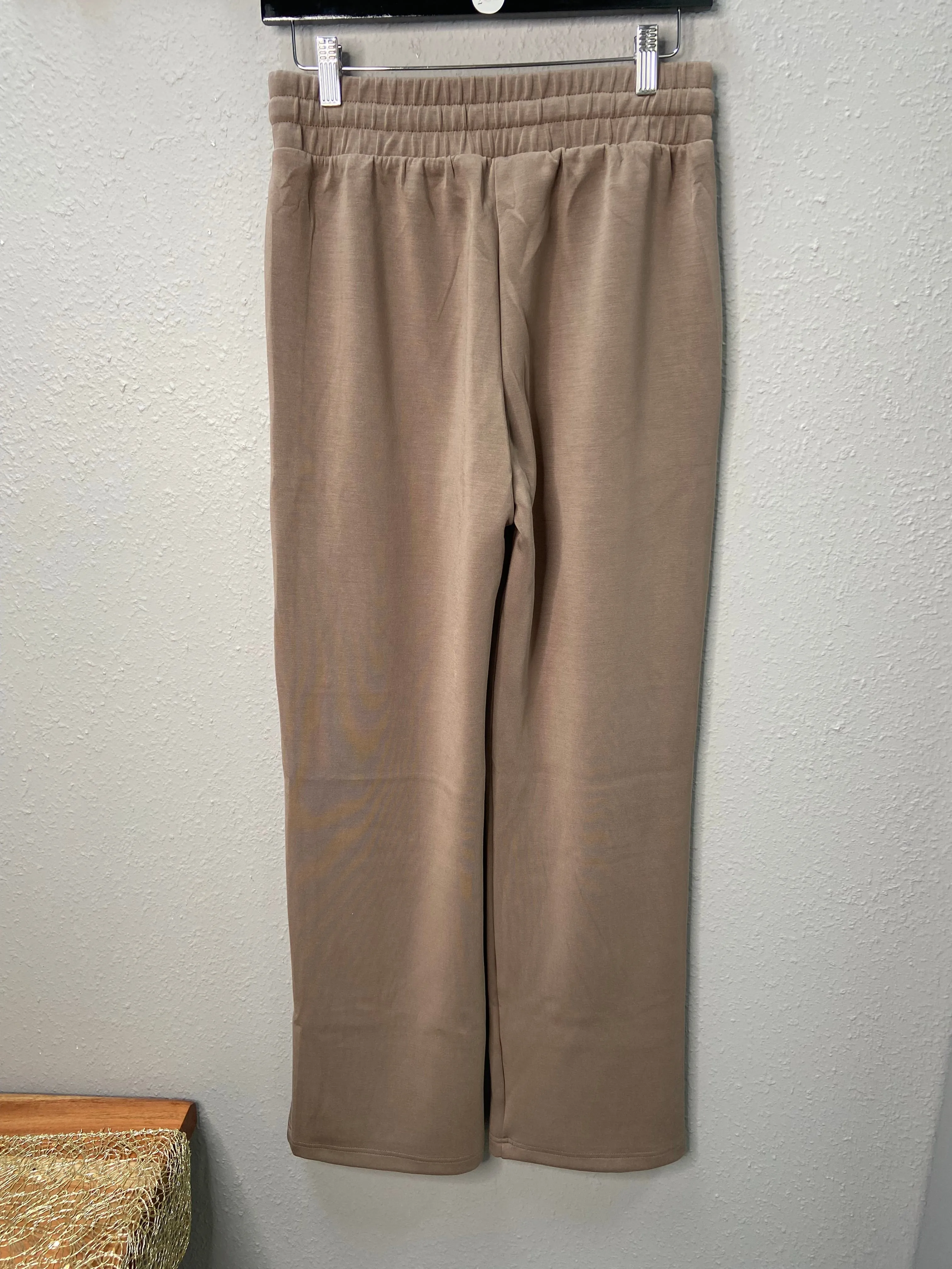 Casual Pants in Mocha