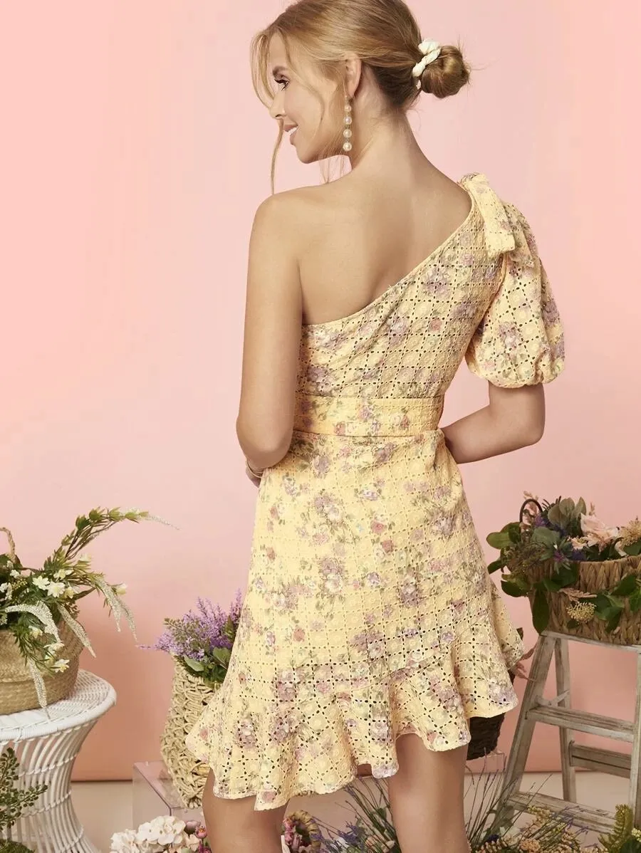 CM-DS302929 Women Trendy Bohemian Style One Shoulder Asymmetrical Ruffle Hem Belted Schiffy Dress