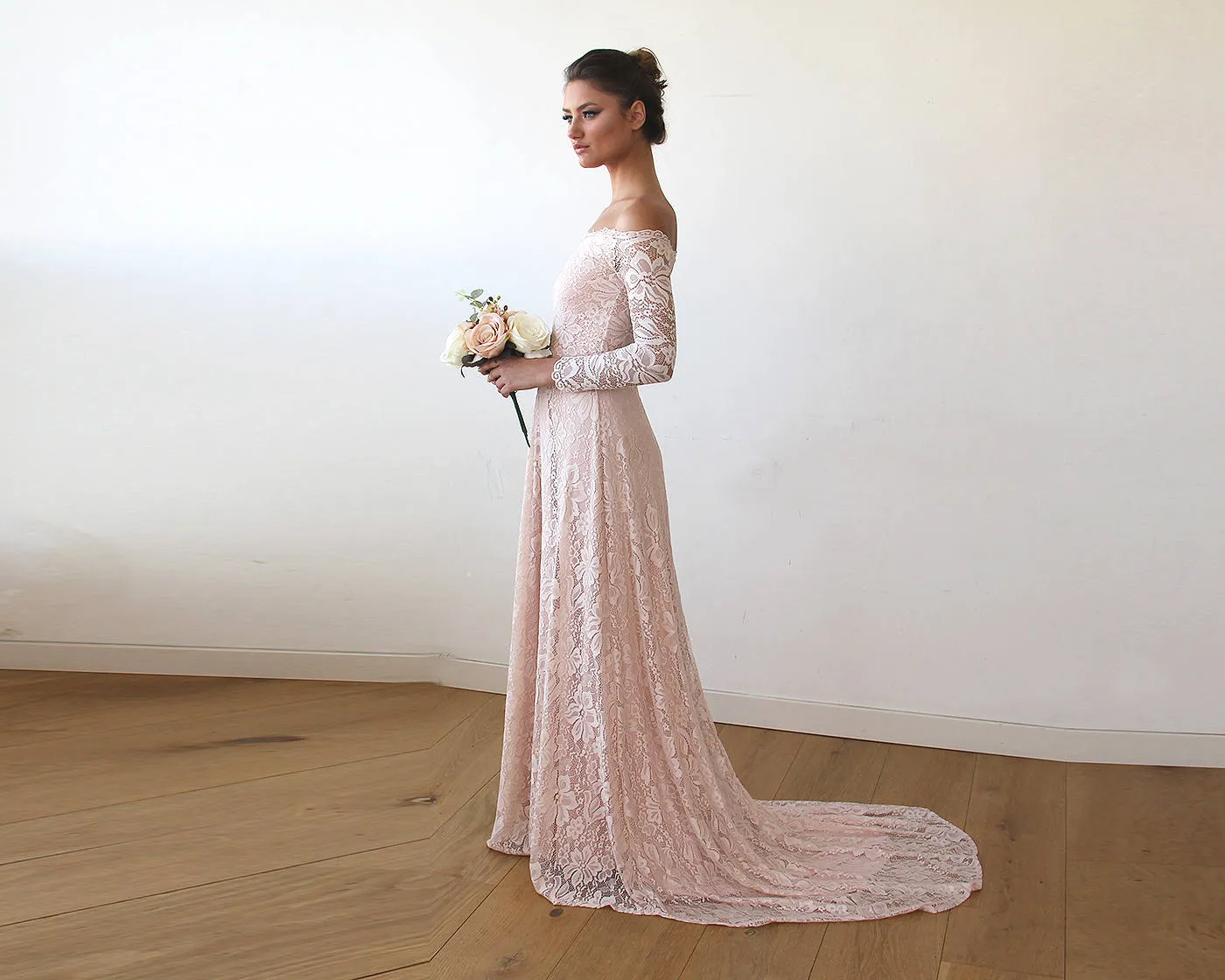 Curvy Dress With Train #1148