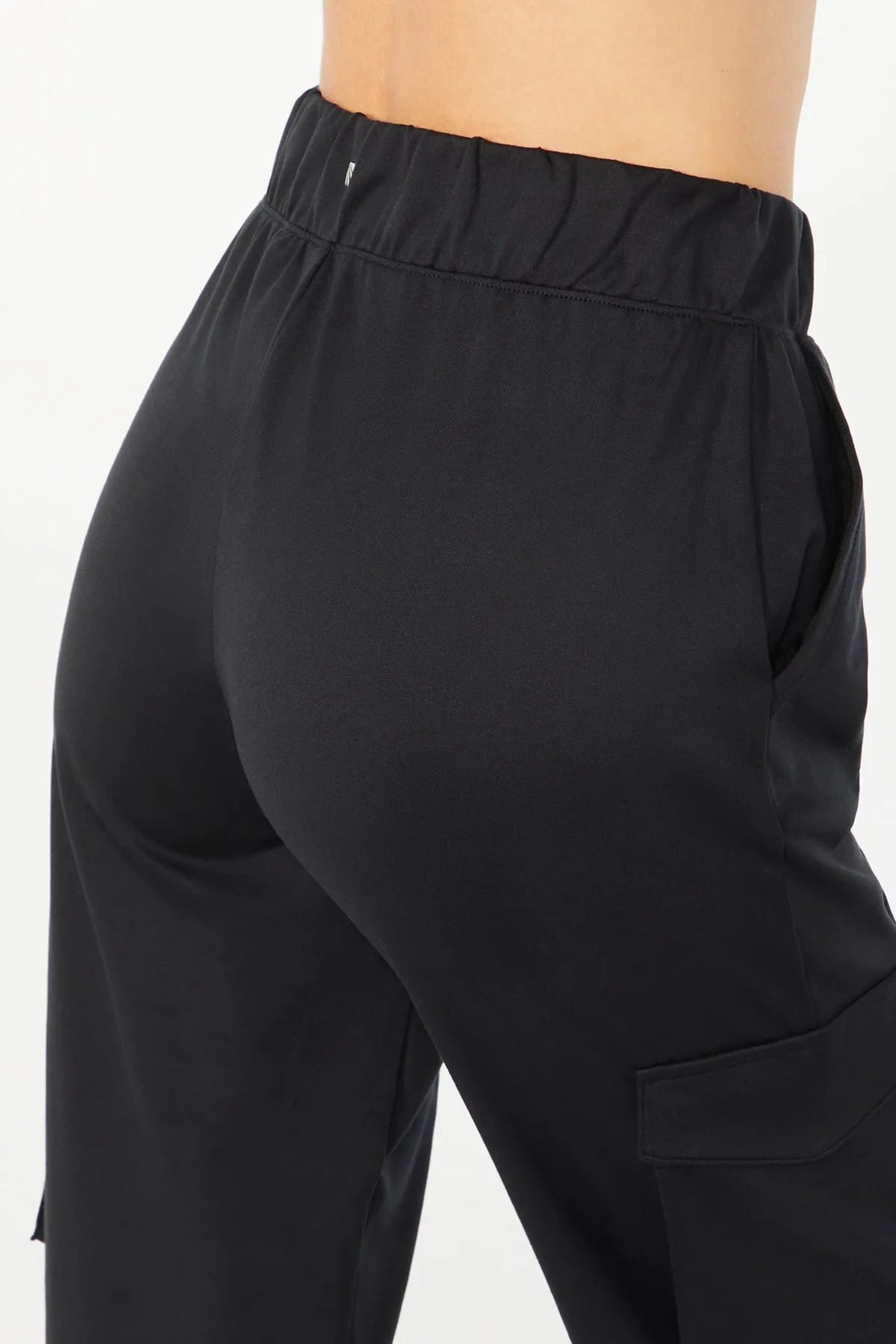 Desi Pant (Black)