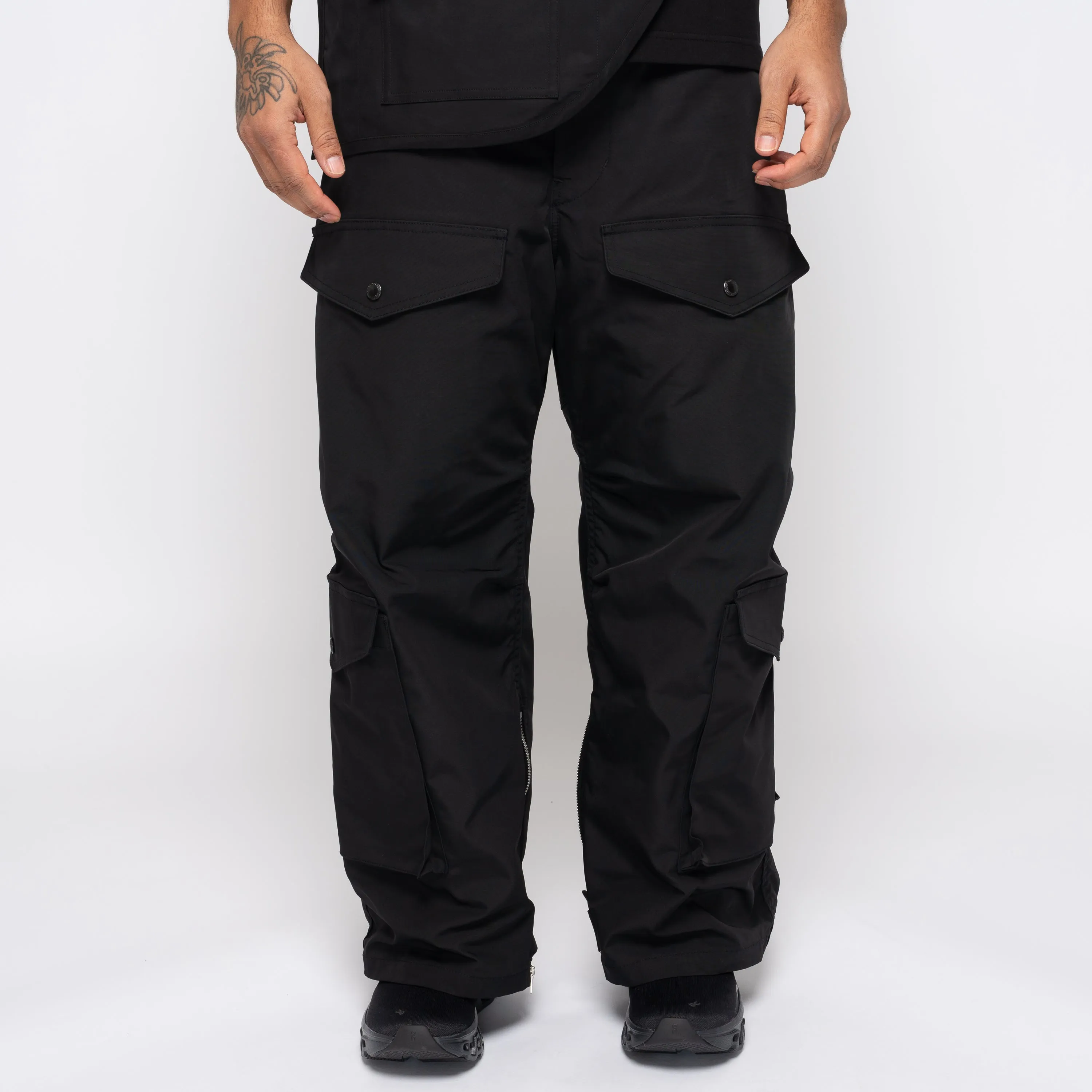 JW MAN Wide-Fit Cargo Pants Black WM-P007-051