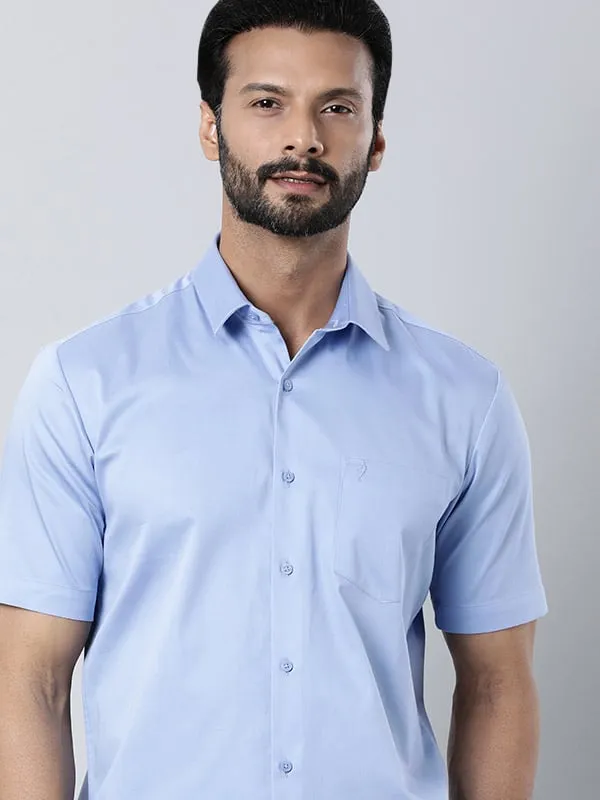 Men Solid Half Sleeve Cotton Stretch Shirt
