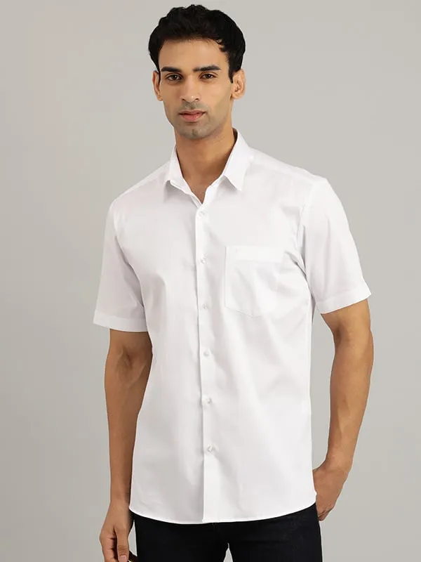 Men Solid Half Sleeve Cotton Stretch Shirt