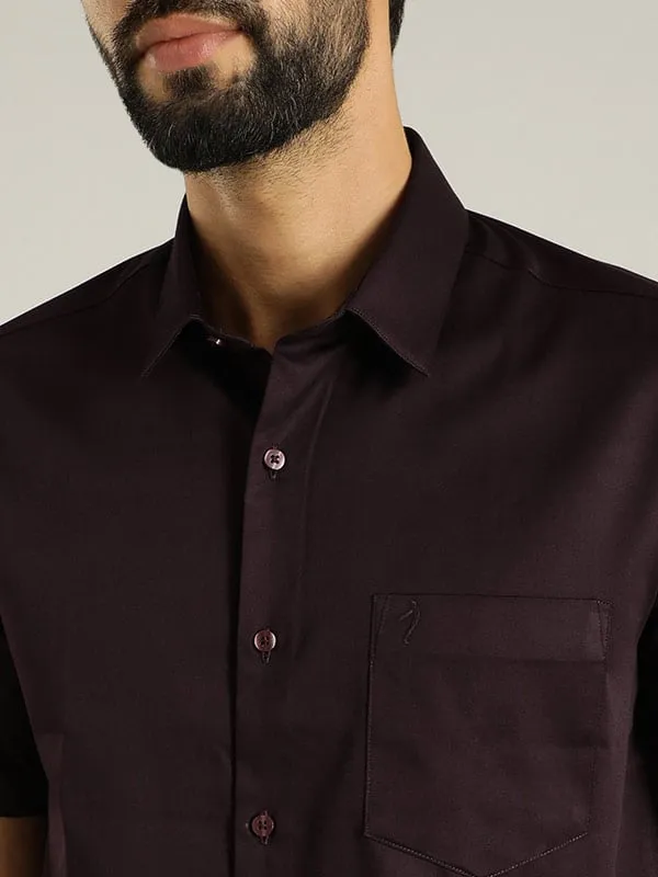 Men Solid Half Sleeve Cotton Stretch Shirt