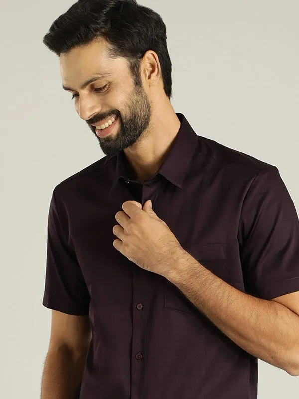 Men Solid Half Sleeve Cotton Stretch Shirt
