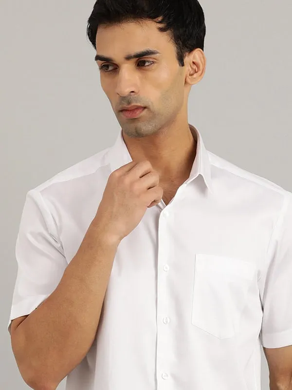 Men Solid Half Sleeve Cotton Stretch Shirt