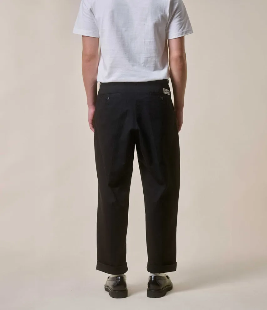 Merz b. Schwanen Relaxed Chino "01" Organic Cotton Deep Black