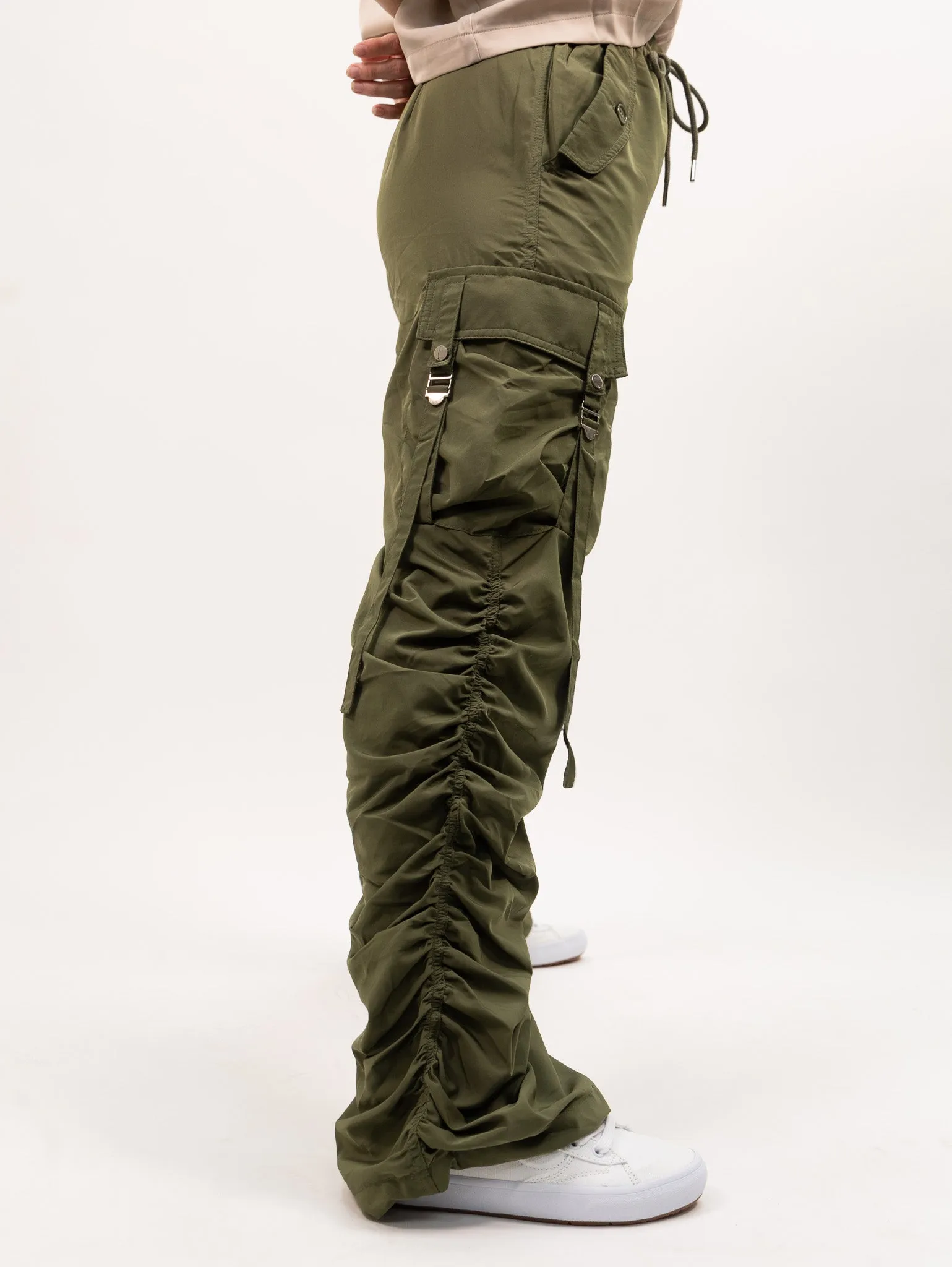 Moon River Wide Leg Ruched Bungee Cargo Pants - Olive