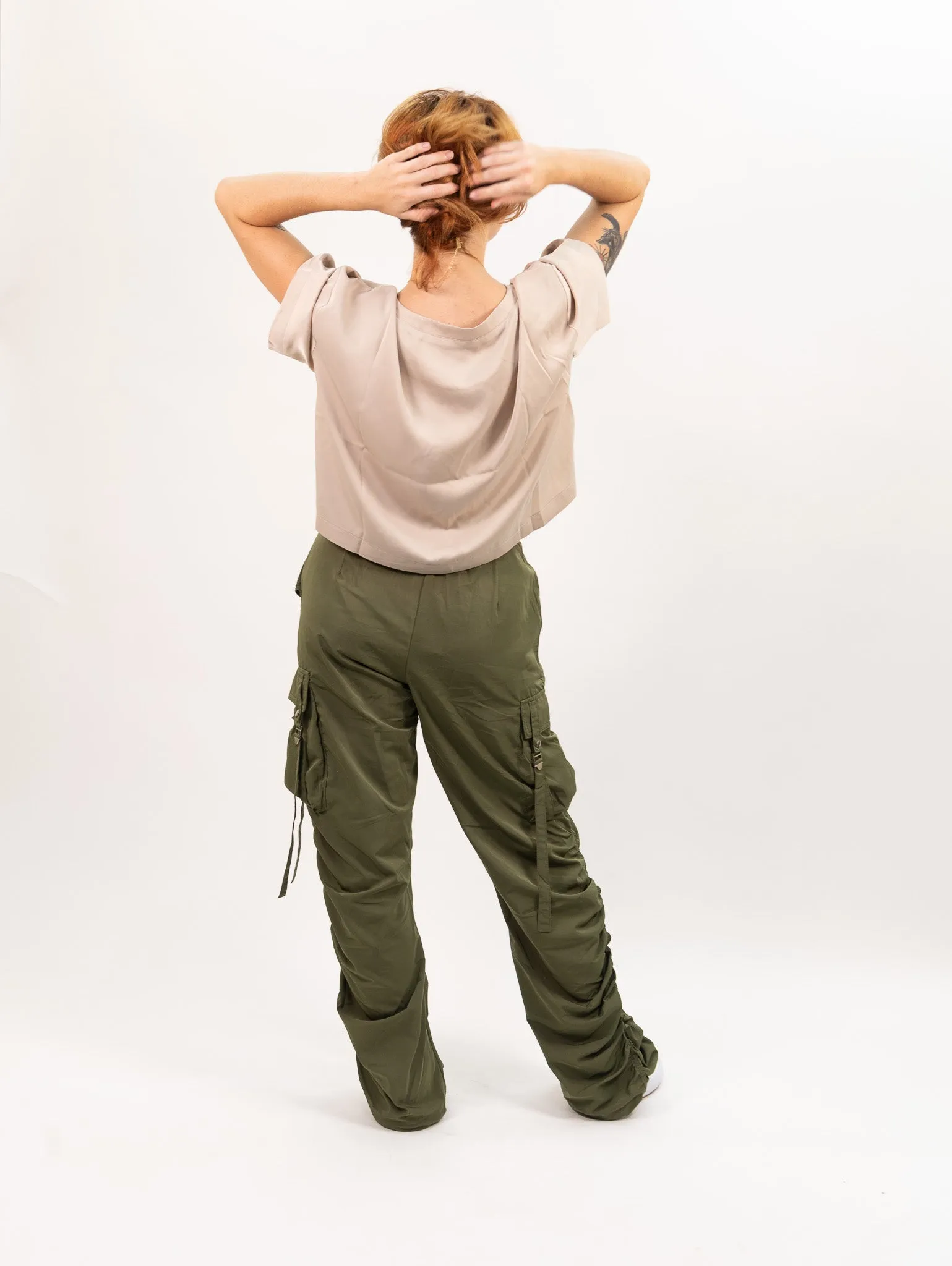 Moon River Wide Leg Ruched Bungee Cargo Pants - Olive
