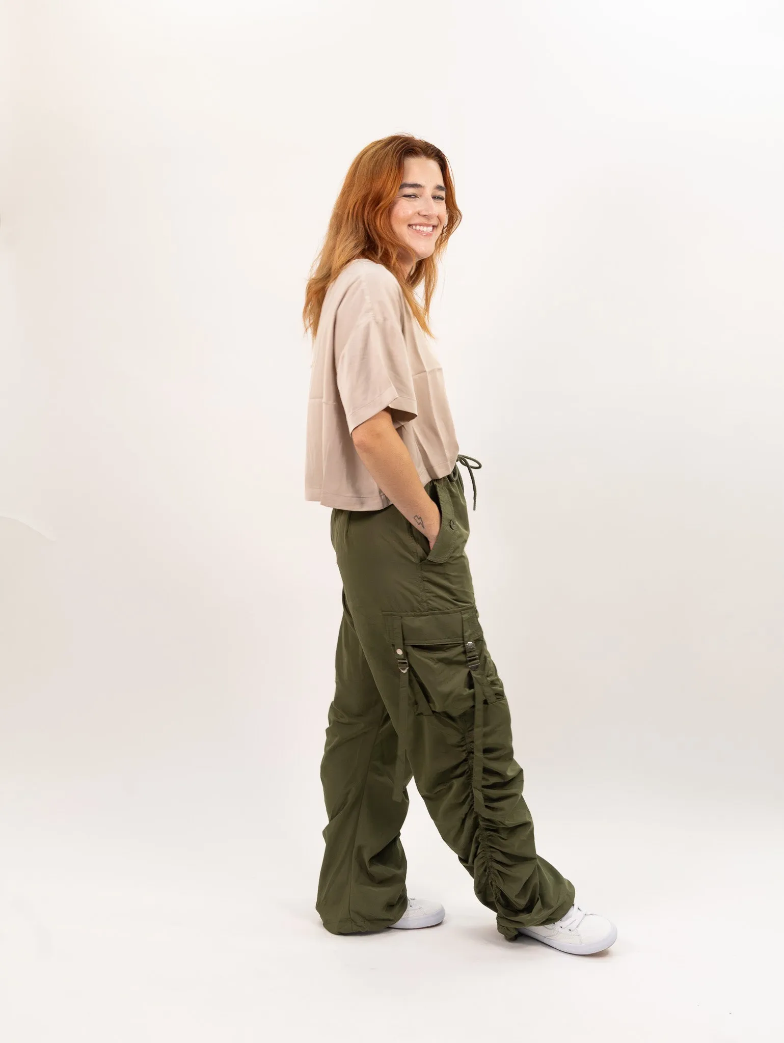 Moon River Wide Leg Ruched Bungee Cargo Pants - Olive