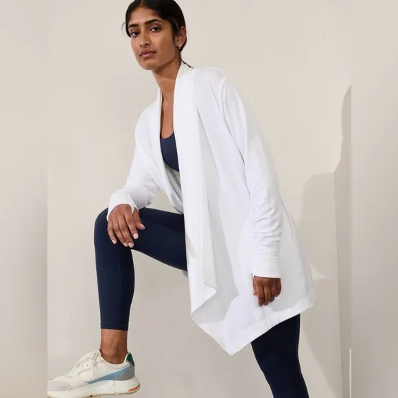 NWT Athleta Pranayama Bright White Wrap Size Large.