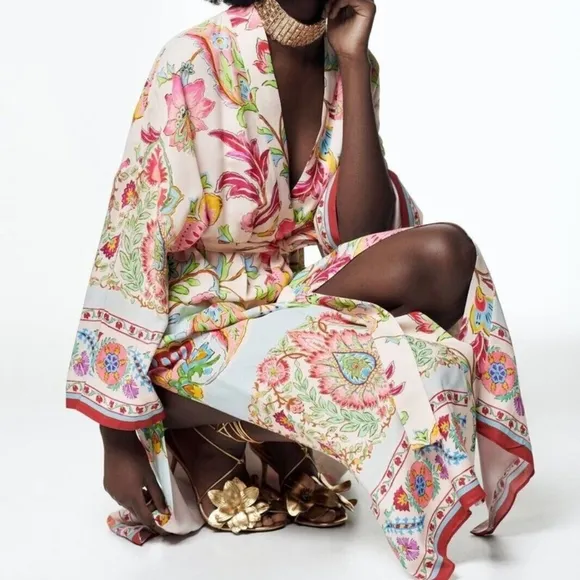 NWT ZARA Light Pastel Floral Printed Long Belted Kimono Robe