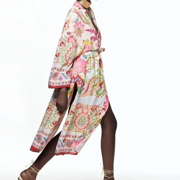 NWT ZARA Light Pastel Floral Printed Long Belted Kimono Robe