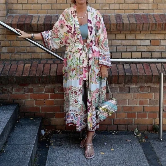 NWT ZARA Light Pastel Floral Printed Long Belted Kimono Robe