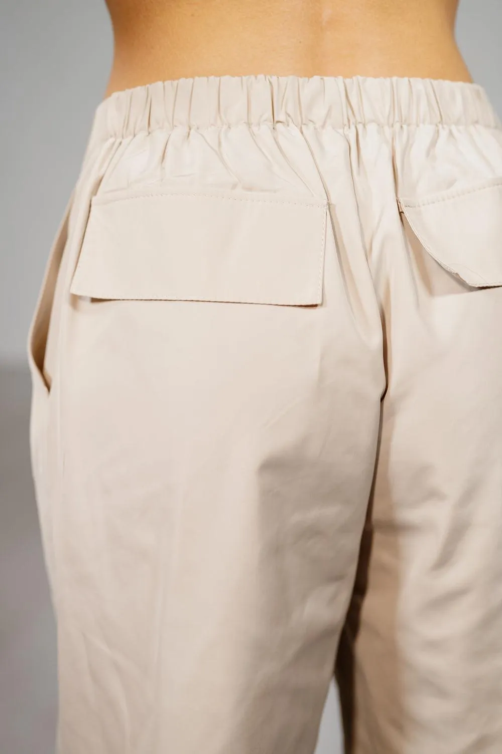 Oversize Cargo Pants in Beige