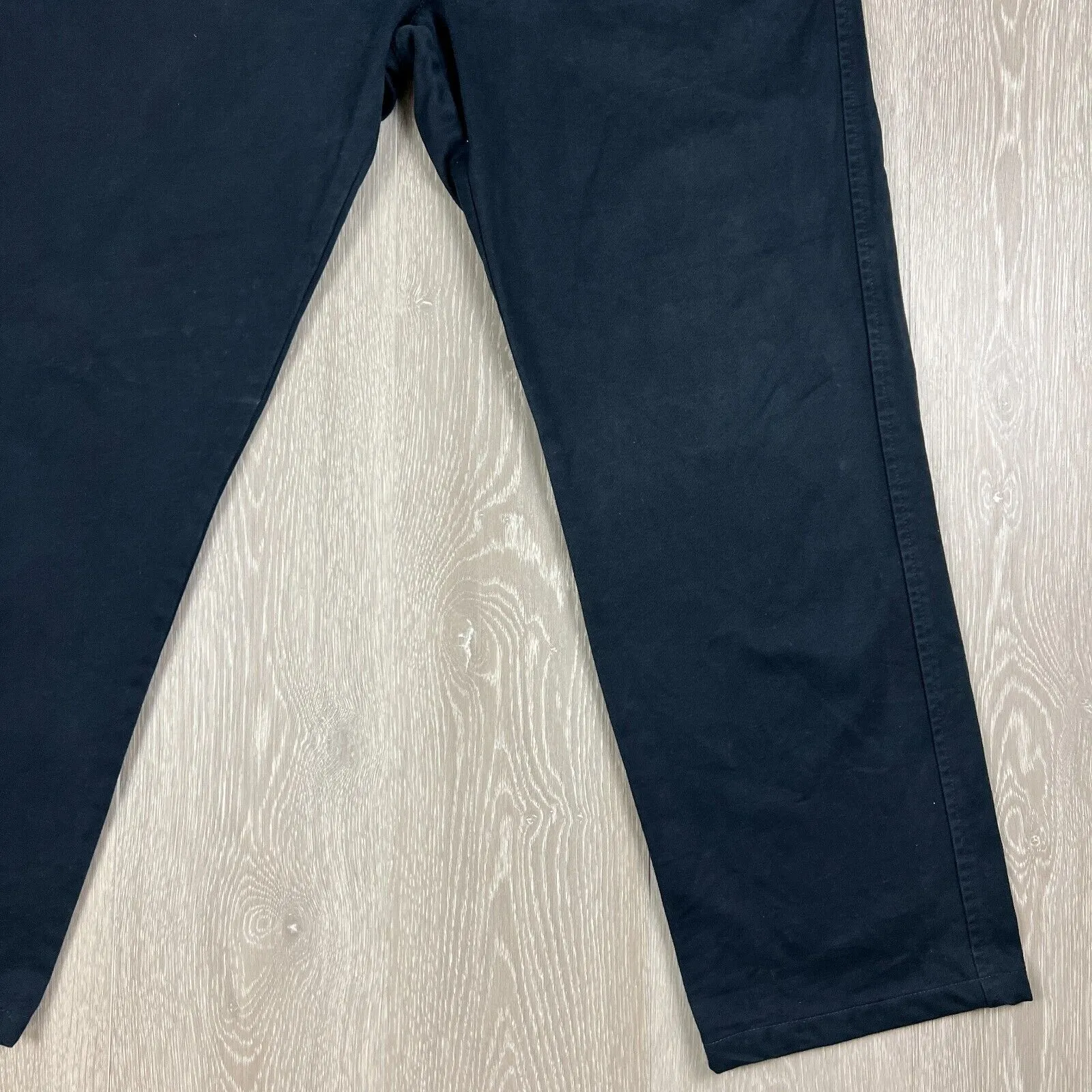 R.M. Williams Mens Navy Chinos Size 36R