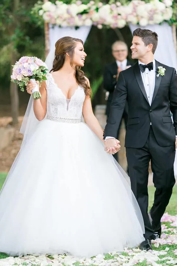 Roycebridal Ivory Tulle Ball Gown V Neck Rhinestone Wedding Dresses, Bridal Gown, MW549