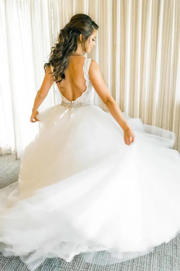 Roycebridal Ivory Tulle Ball Gown V Neck Rhinestone Wedding Dresses, Bridal Gown, MW549