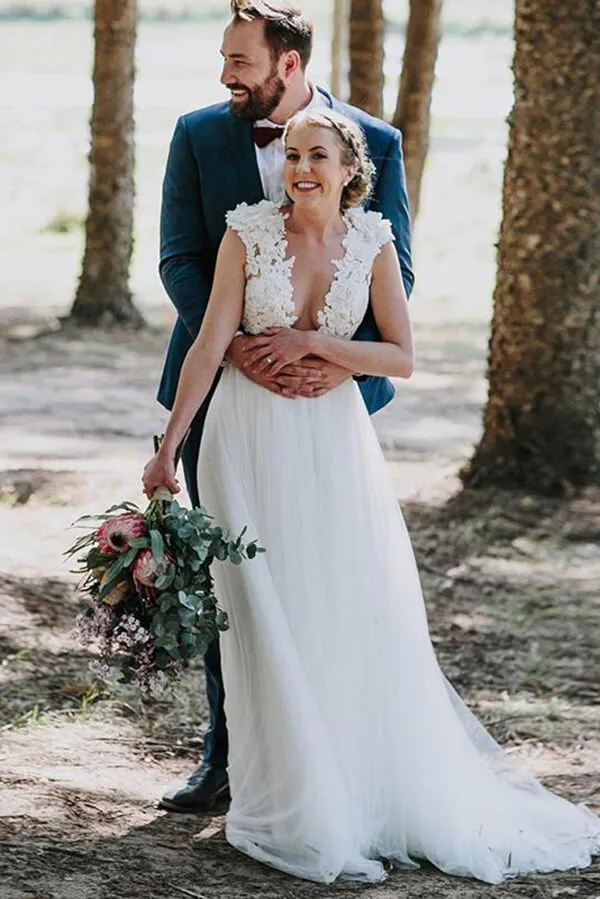Roycebridal Ivory Tulle Rustic Lace Appliques V-neck Wedding Dresses, Bridal Gowns, MW565