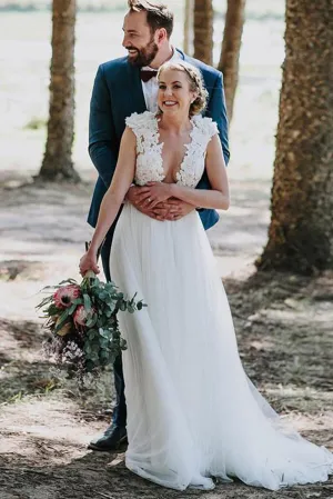 Roycebridal Ivory Tulle Rustic Lace Appliques V-neck Wedding Dresses, Bridal Gowns, MW565