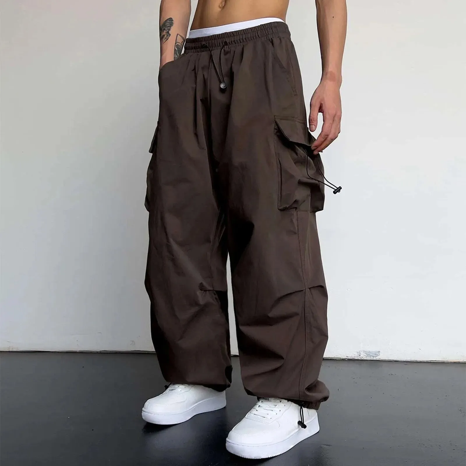 StreetFusion Herren Überdimensionierte Cargo Fallschirmhosen mit Jaggy-Design