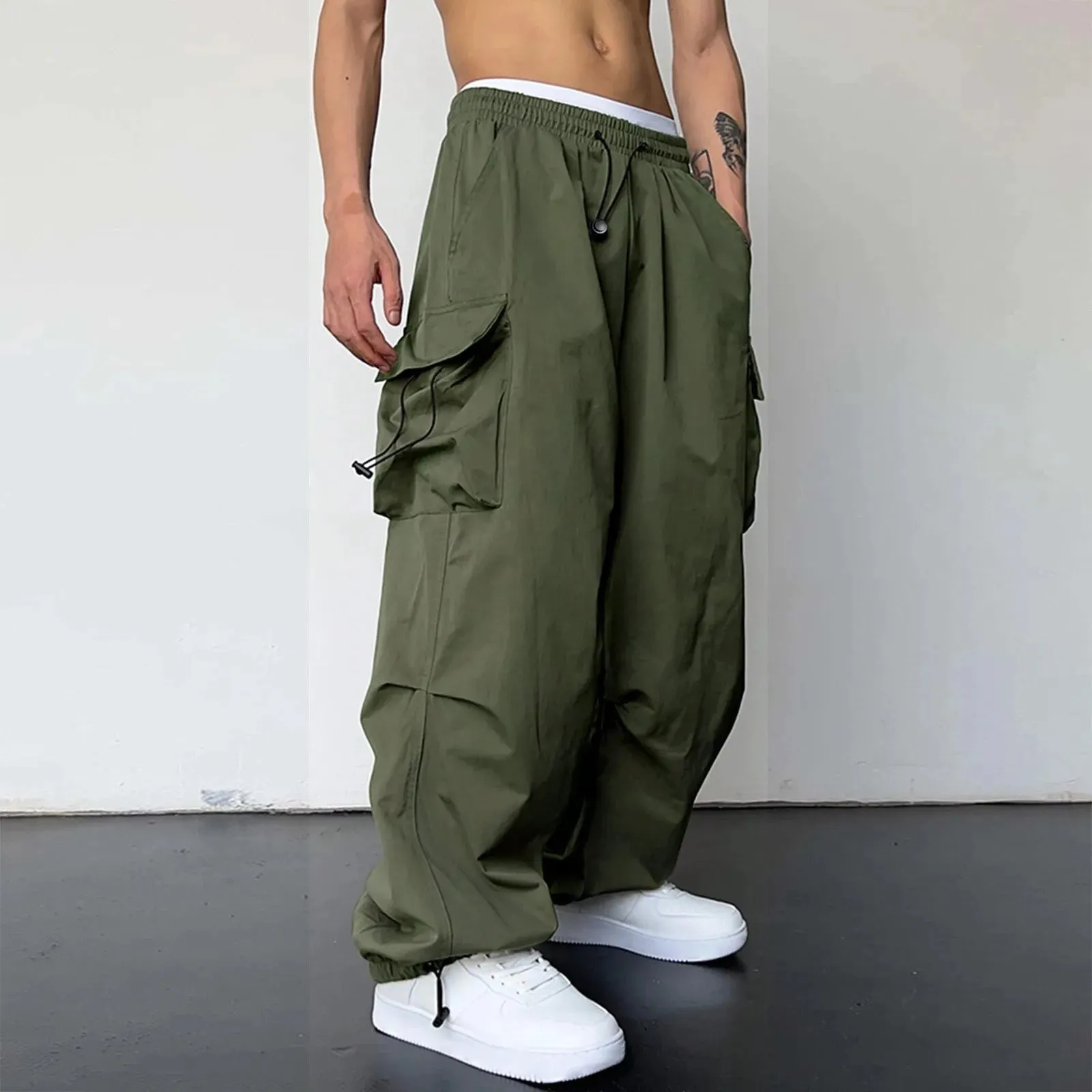 StreetFusion Herren Überdimensionierte Cargo Fallschirmhosen mit Jaggy-Design