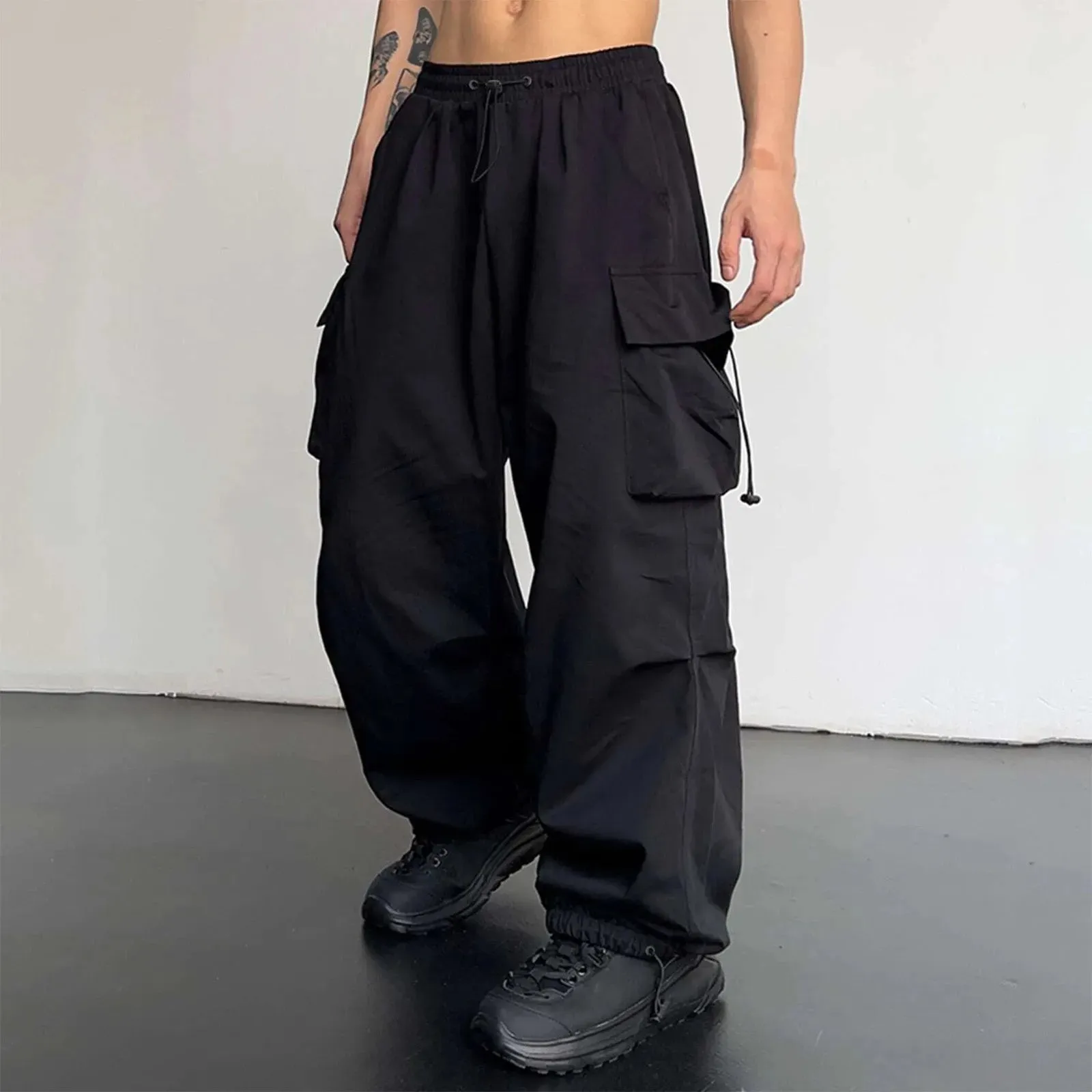 StreetFusion Herren Überdimensionierte Cargo Fallschirmhosen mit Jaggy-Design