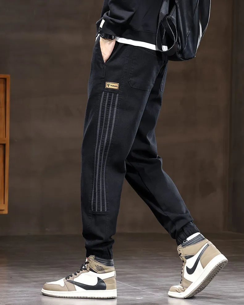 Stylish Chino with Label Detailing and Breathable Fabric