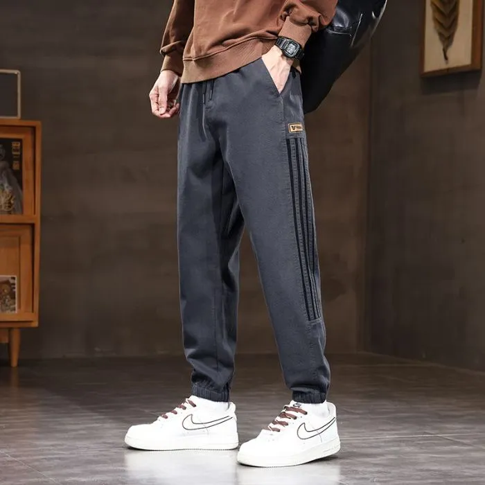 Stylish Chino with Label Detailing and Breathable Fabric