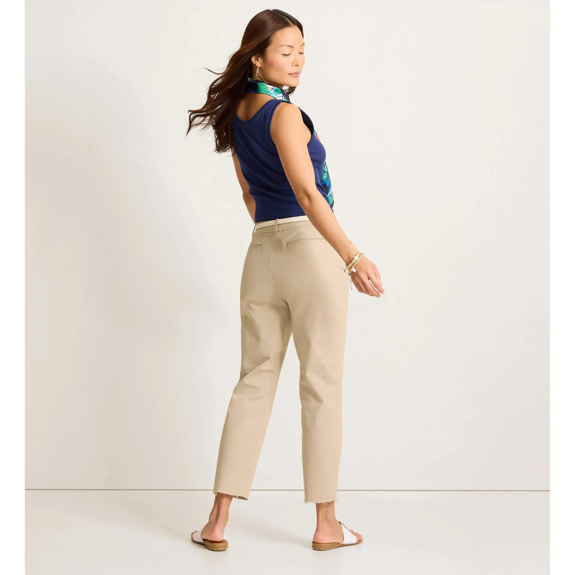 Tommy Bahama Women's Raw Edge Crop Chino Pants - Khaki Sand