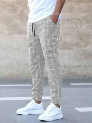 Trend-Setter: Karierte Chinos mit Seitentaschen