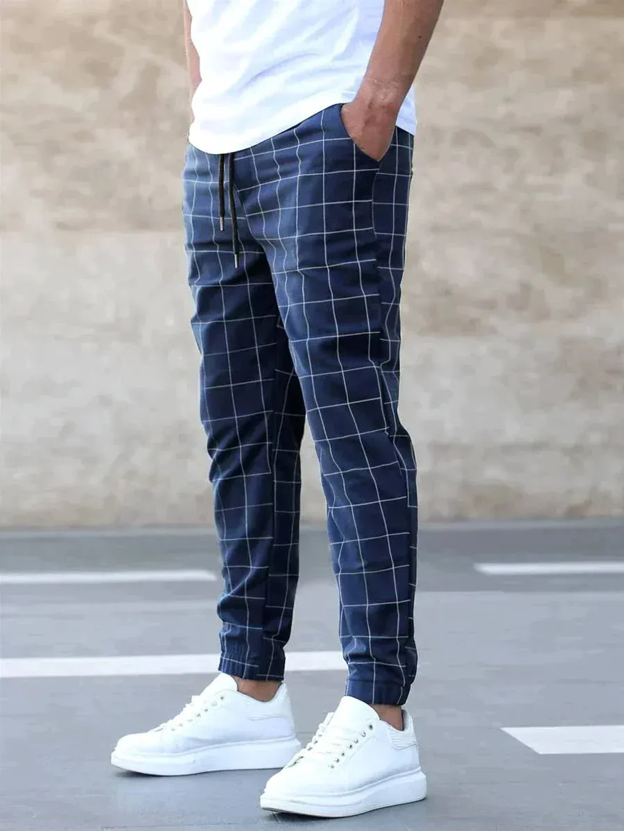 Trend-Setter: Karierte Chinos mit Seitentaschen