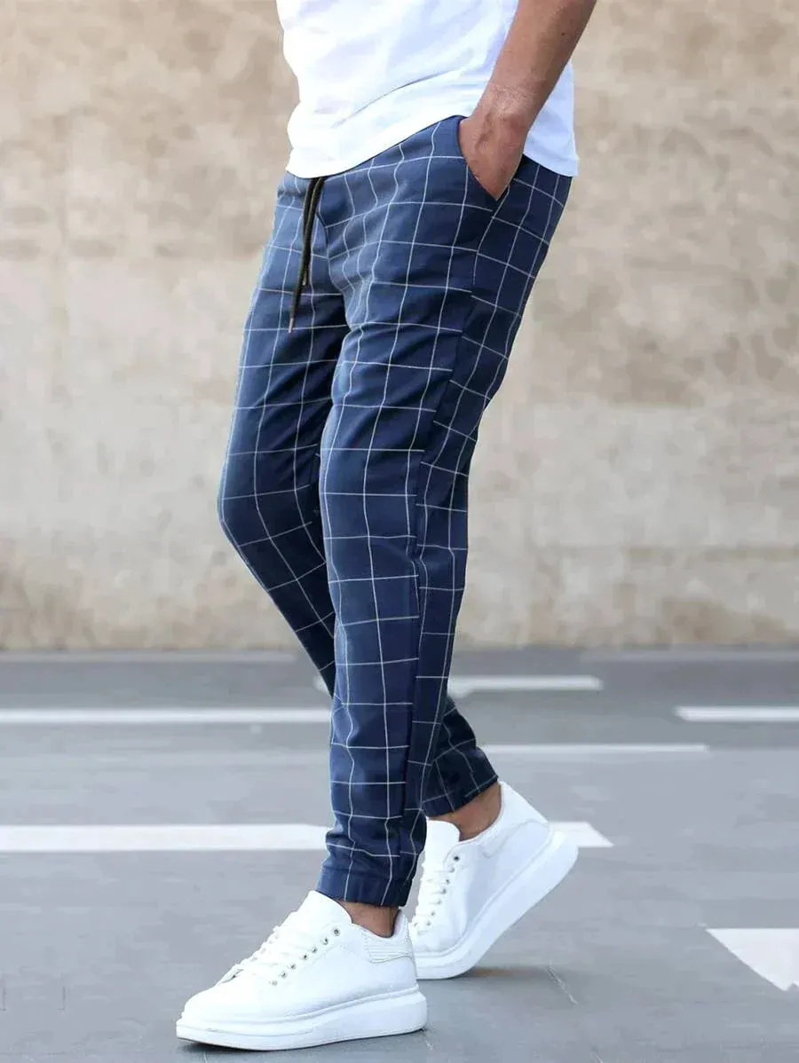Trend-Setter: Karierte Chinos mit Seitentaschen
